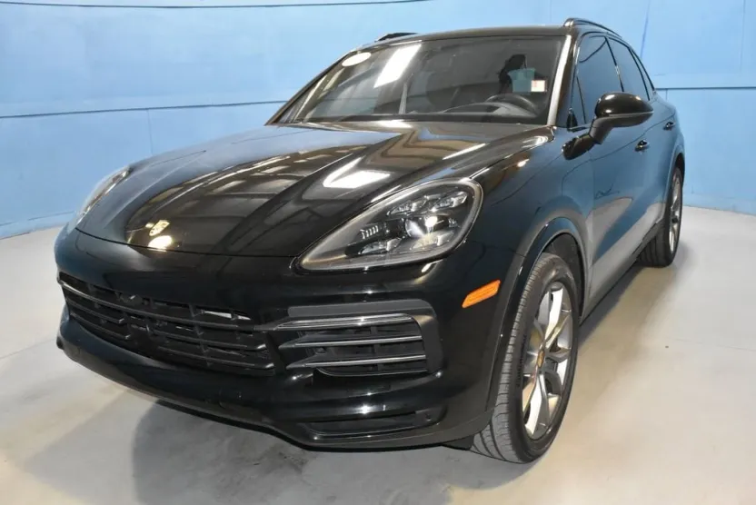 2023 Porsche Cayenne S Platinum Edition photo 1