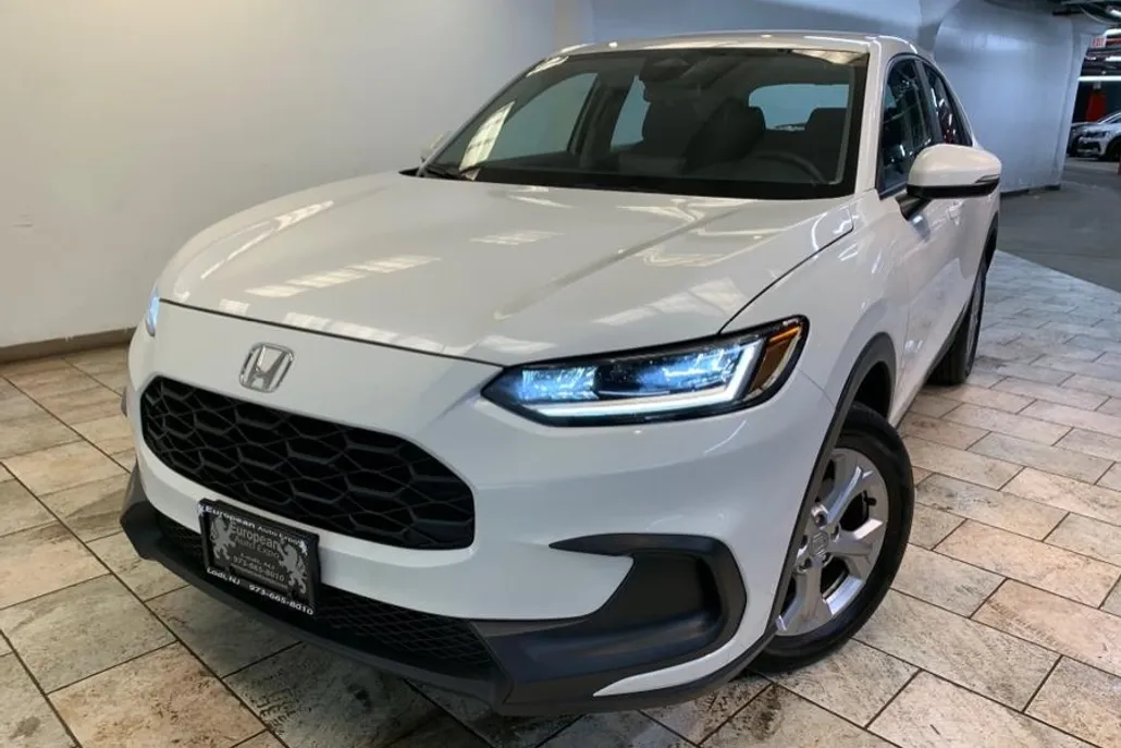 2023 Honda HR-V LX photo 1