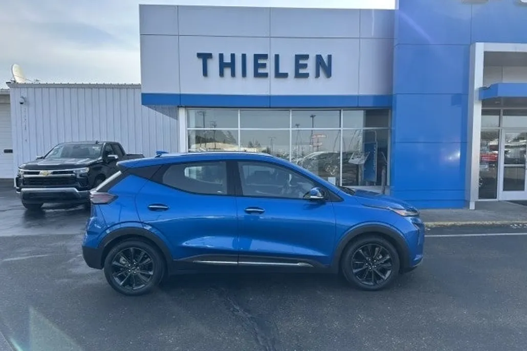 2022 Chevrolet Bolt EUV Premier photo 1