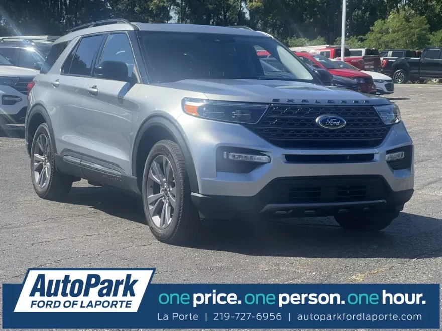 2022 Ford Explorer XLT photo 1