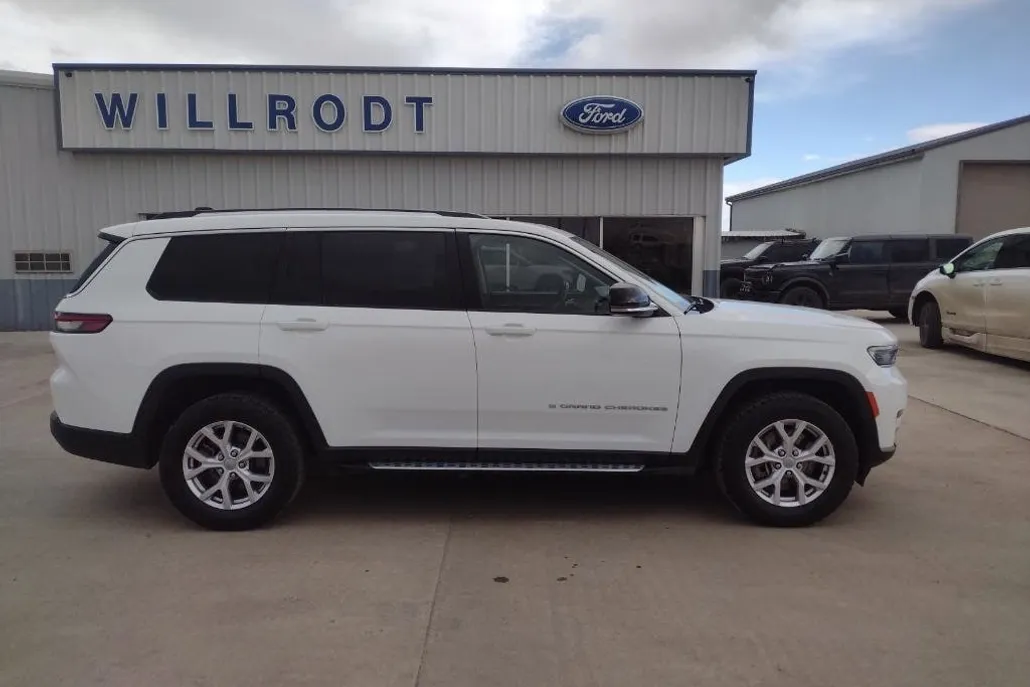 2021 Jeep Grand Cherokee L photo 1