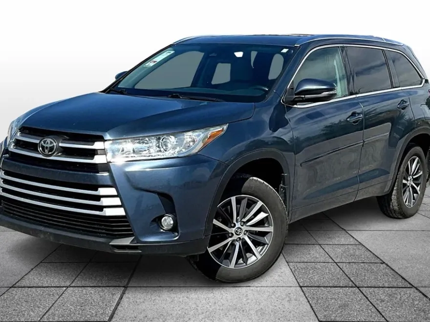 2017 Toyota Highlander XLE photo 1
