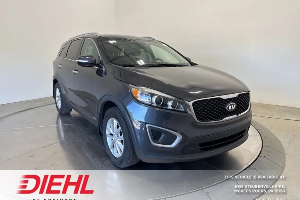 2017 Kia Sorento LX photo 1