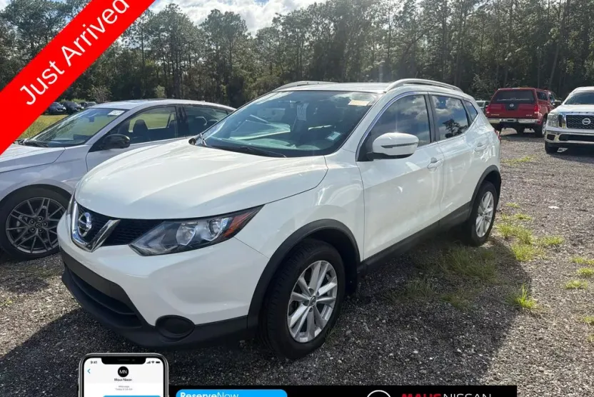 2017 Nissan Rogue Sport SV photo 1