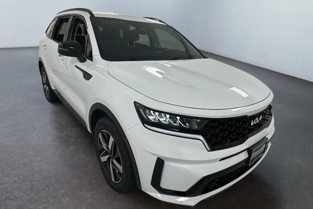 2023 Kia Sorento S photo 1