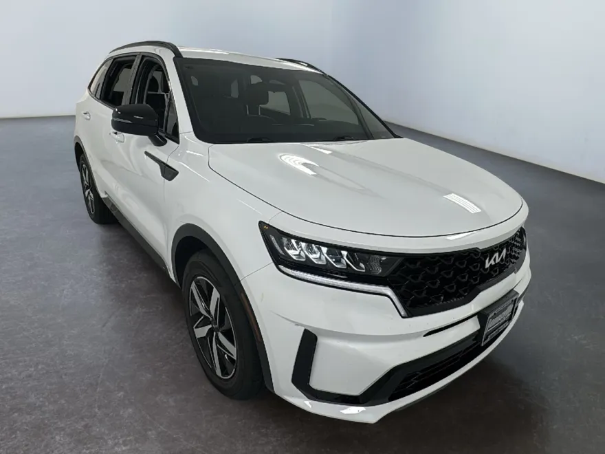 2023 Kia Sorento S photo 1