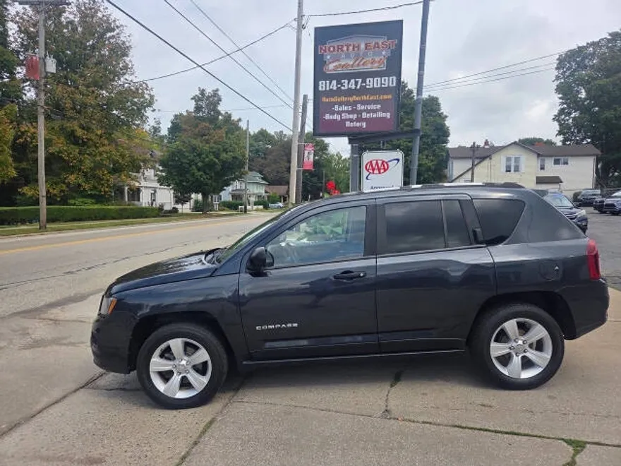 2016 Jeep Compass Sport photo 1