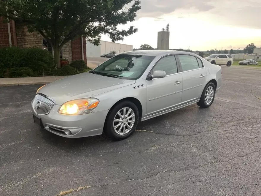 2011 Buick Lucerne CXL photo 1
