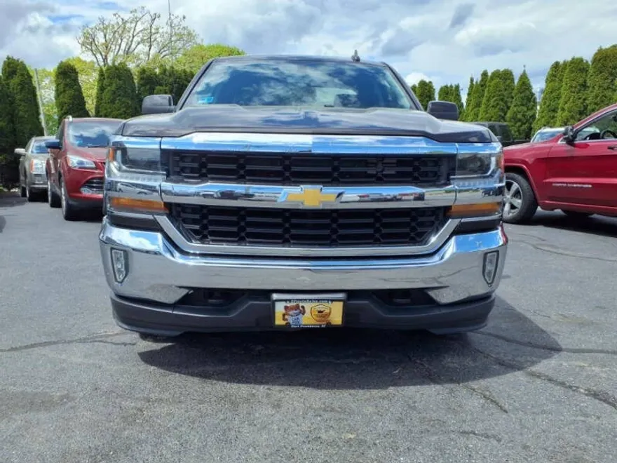 2018 Chevrolet Silverado 1500 LT photo 1