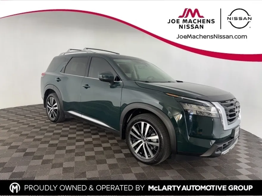 2024 Nissan Pathfinder Platinum photo 1