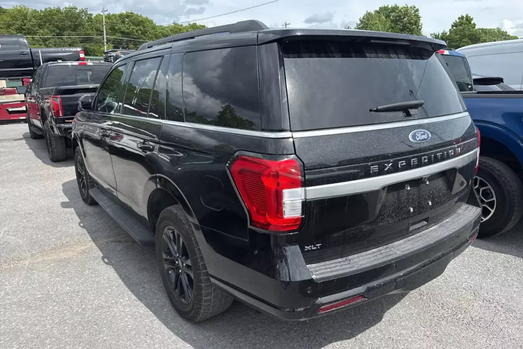 2024 Ford Expedition XLT photo 1