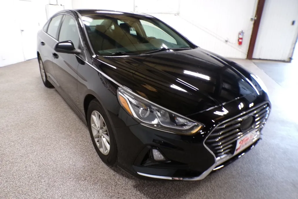 2019 Hyundai Sonata SE photo 1