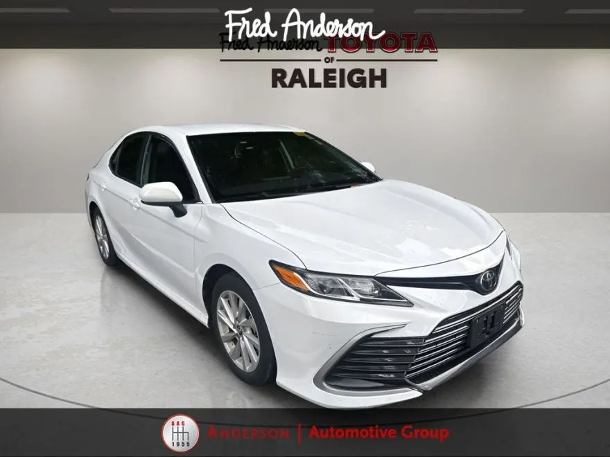 2024 Toyota Camry LE photo 1