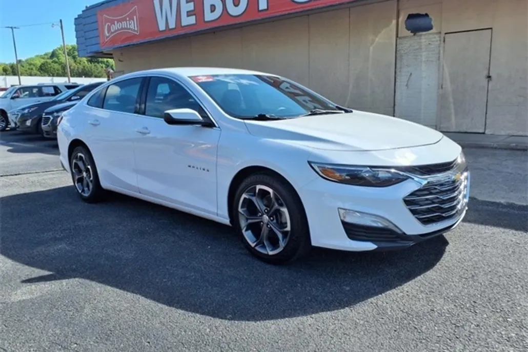2023 Chevrolet Malibu 1LT photo 1