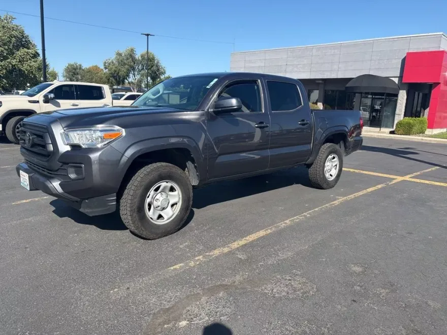 2021 Toyota Tacoma SR5 photo 1
