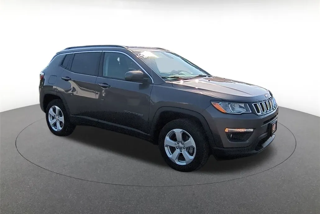 2021 Jeep Compass Latitude photo 1