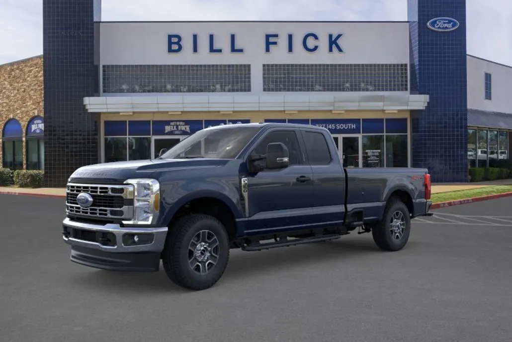 2025 Ford F-350 XLT photo 1