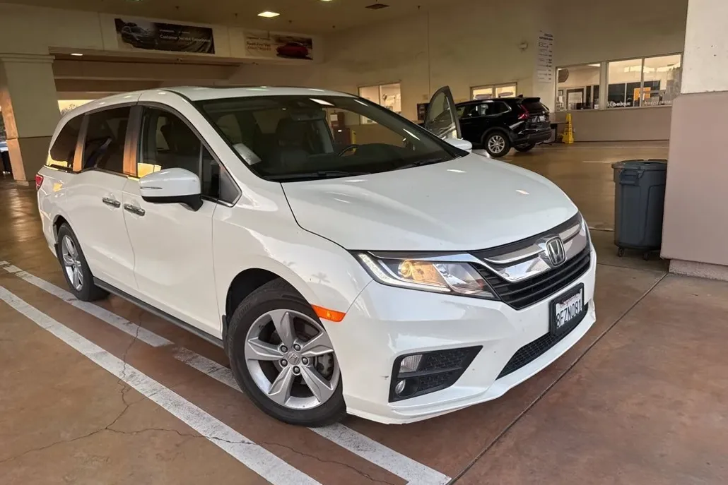 2019 Honda Odyssey EX-L photo 1