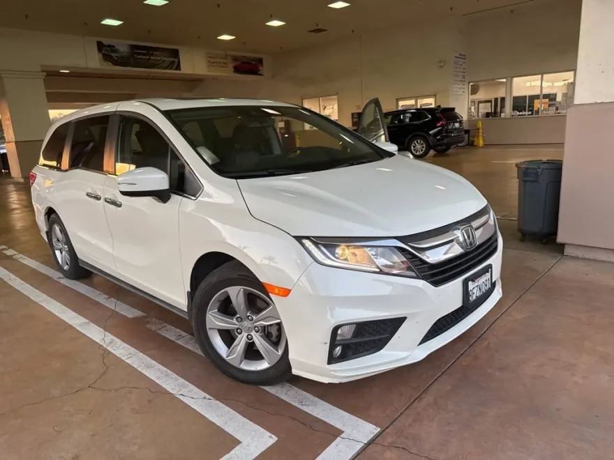2019 Honda Odyssey EX-L photo 1