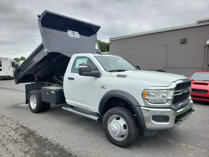 2024 Ram 5500 Tradesman photo 1