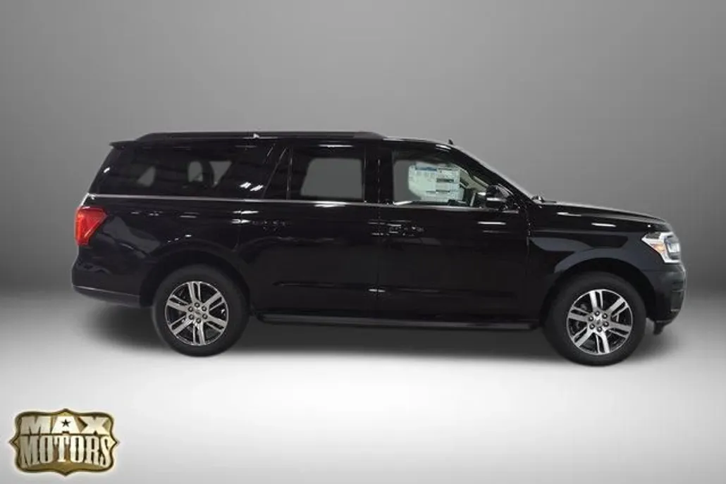 2024 Ford Expedition MAX XLT photo 1