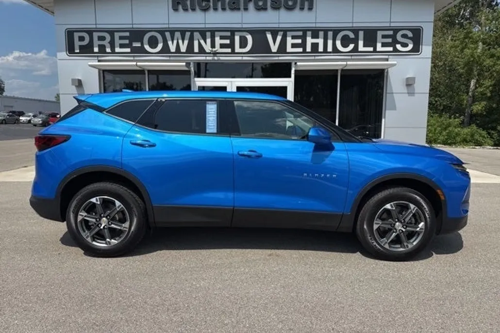 2025 Chevrolet Blazer 2LT photo 1