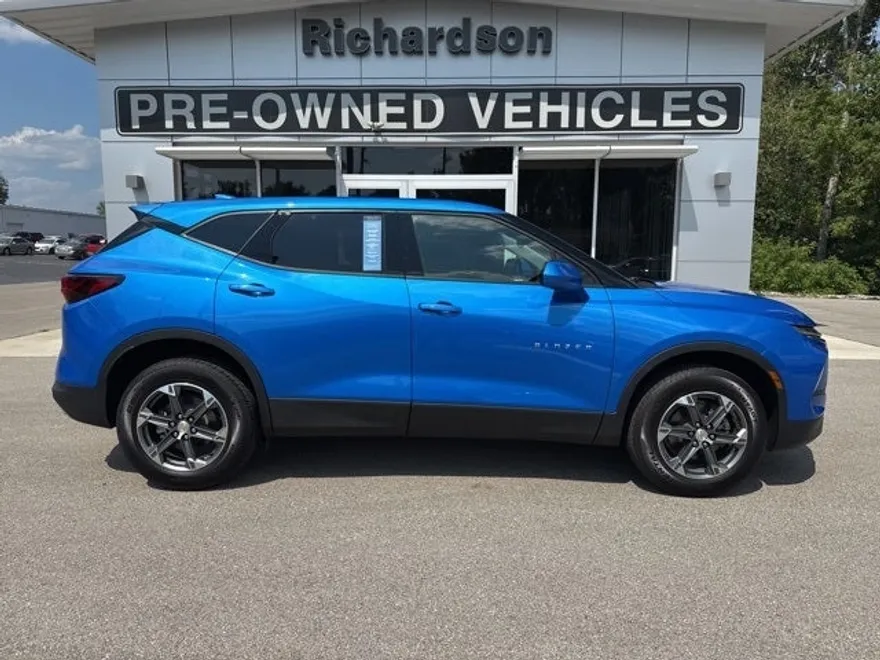 2025 Chevrolet Blazer 2LT photo 1