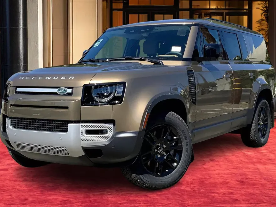2025 Land Rover Defender 130 S photo 1