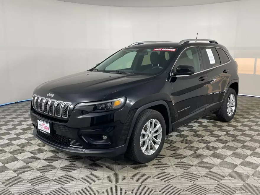 2019 Jeep Cherokee Latitude photo 1