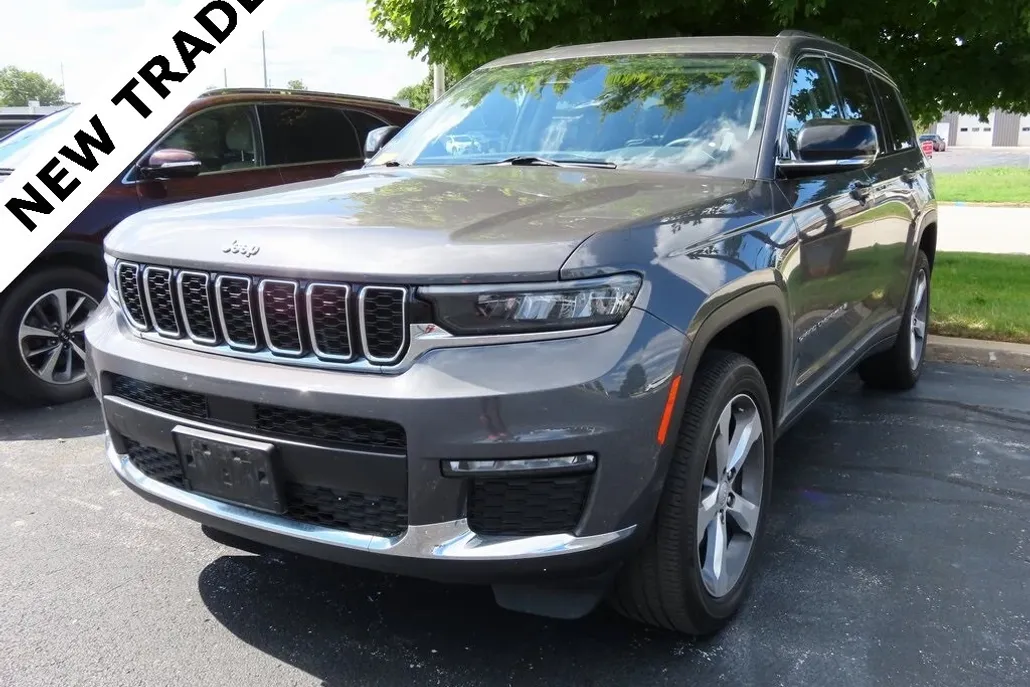 2023 Jeep Grand Cherokee Limited photo 1