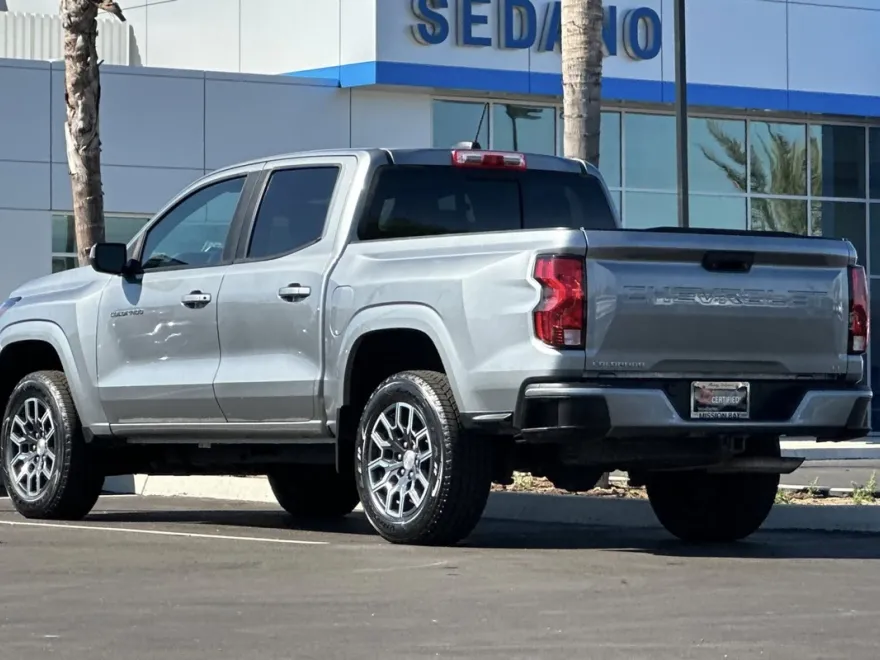 2023 Chevrolet Colorado LT photo 6