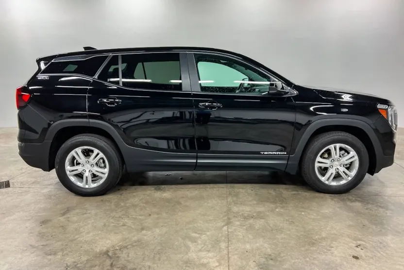 2022 Gmc Terrain SLE photo 1