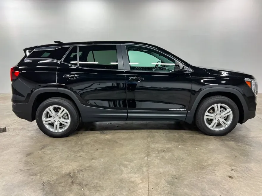 2022 Gmc Terrain SLE photo 1
