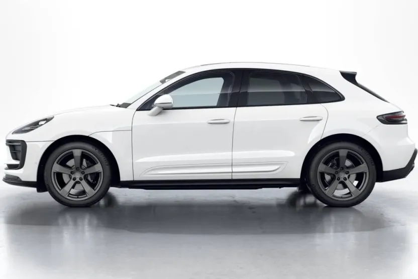 2026 Porsche Macan T photo 1