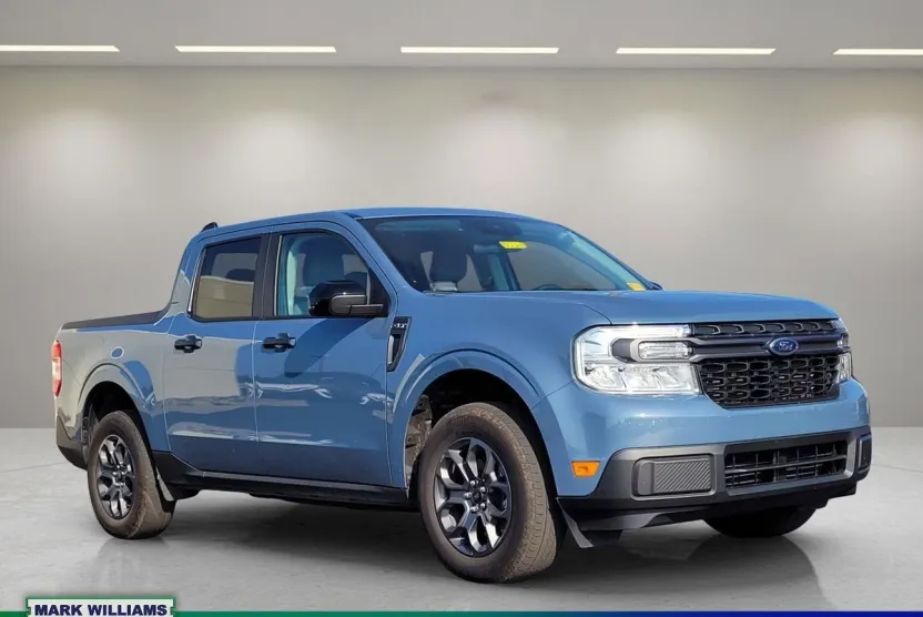 2024 Ford Maverick XLT photo 1