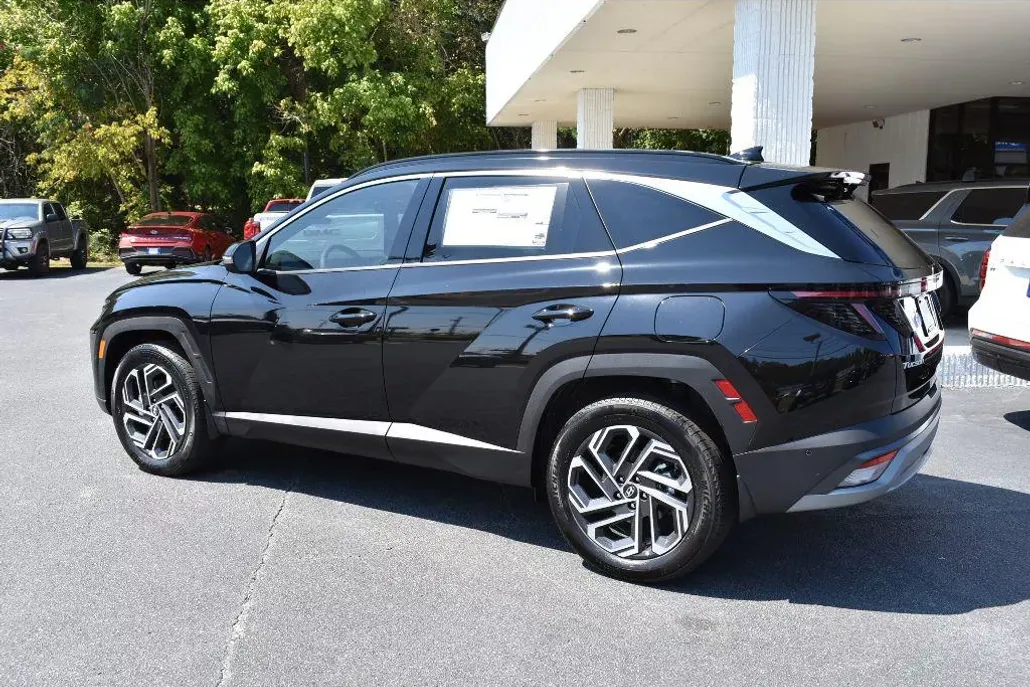 2025 Hyundai Tucson Hybrid Limited photo 1