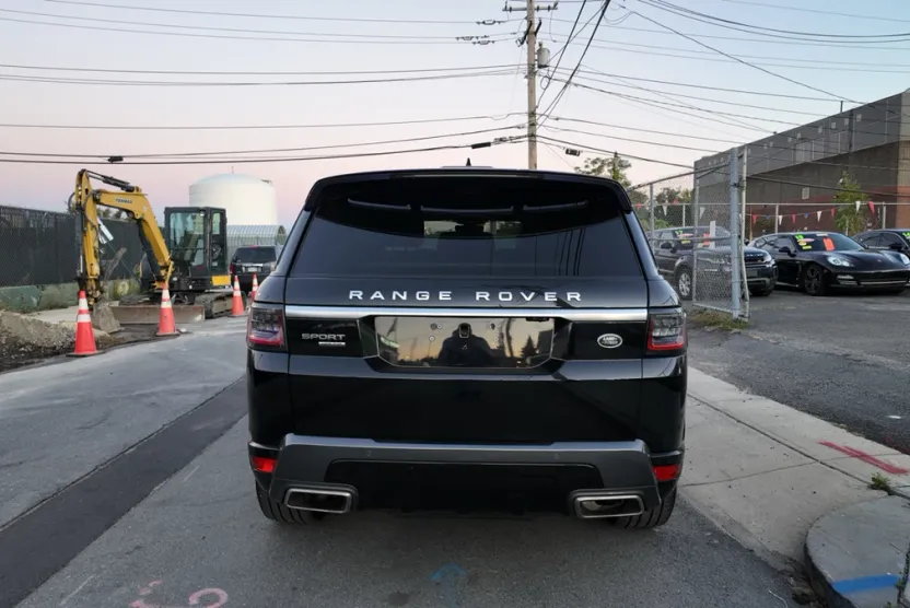 2018 Land Rover Range Rover Sport HSE photo 1