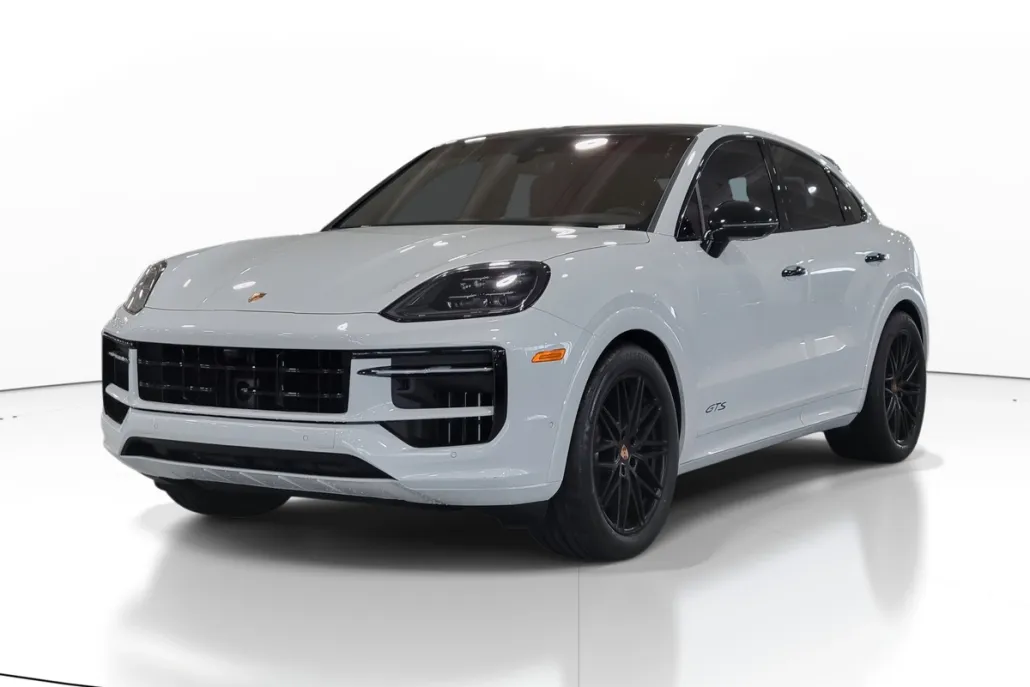 2026 Porsche Cayenne Coupe GTS photo 1