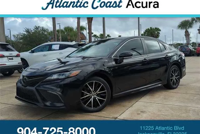 2023 Toyota Camry SE photo 1