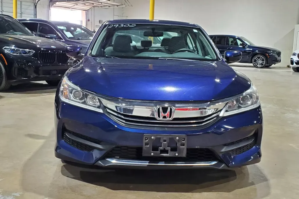 2016 Honda Accord LX photo 1
