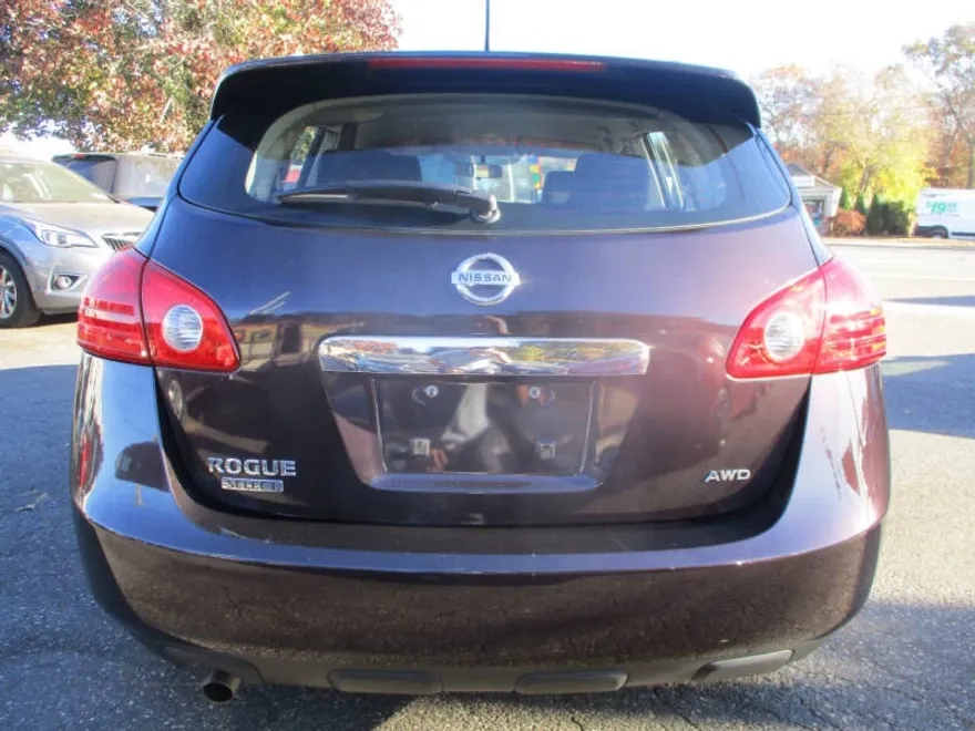 2015 Nissan Rogue Select S photo 1