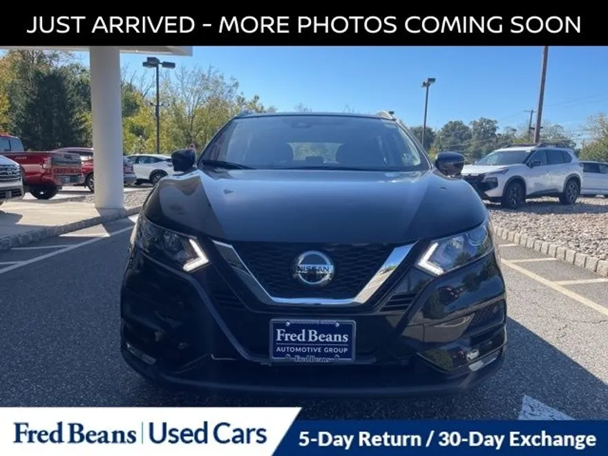 2022 Nissan Rogue Sport SV photo 1