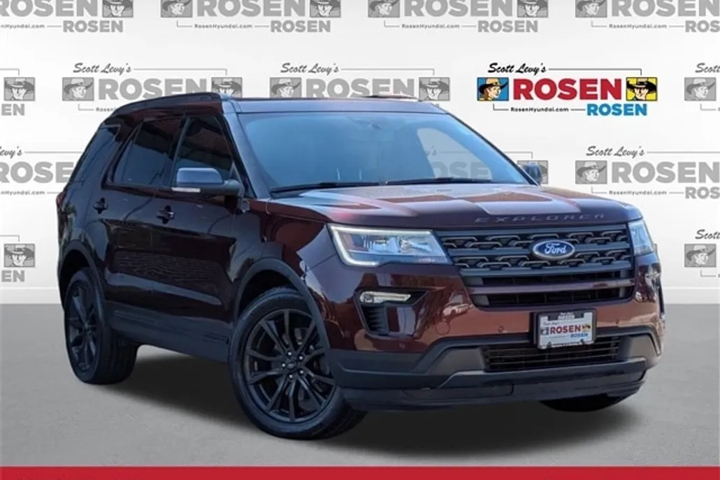 2018 Ford Explorer XLT photo 1