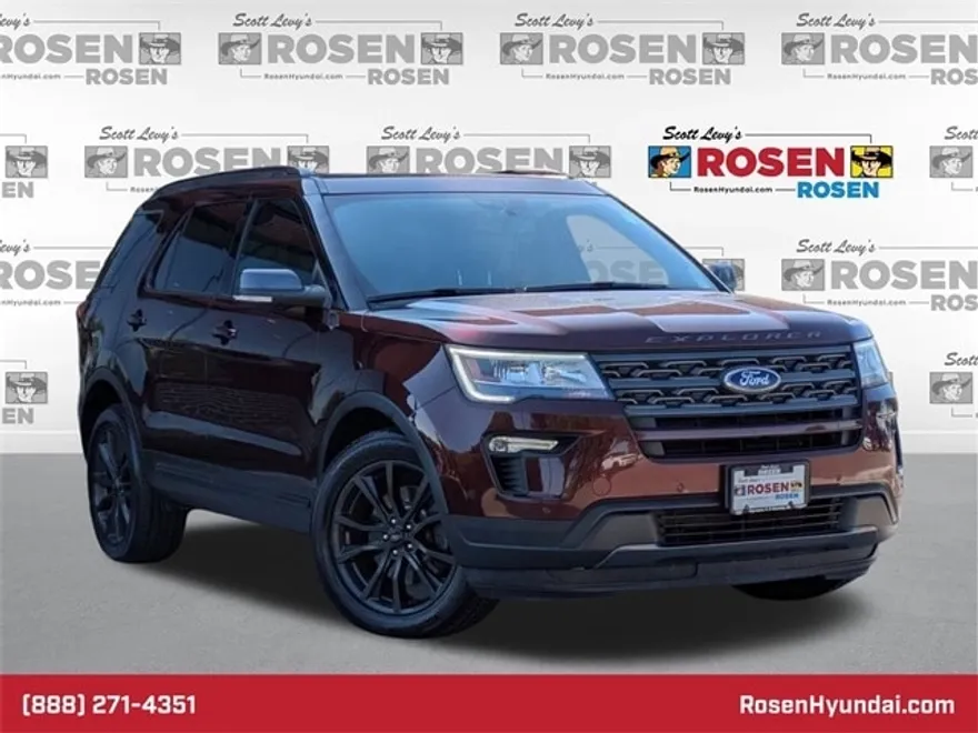 2018 Ford Explorer XLT photo 1