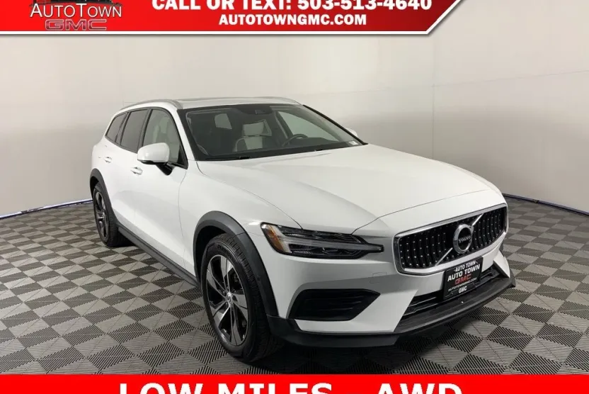 2020 Volvo V60 Cross Country T5 photo 1