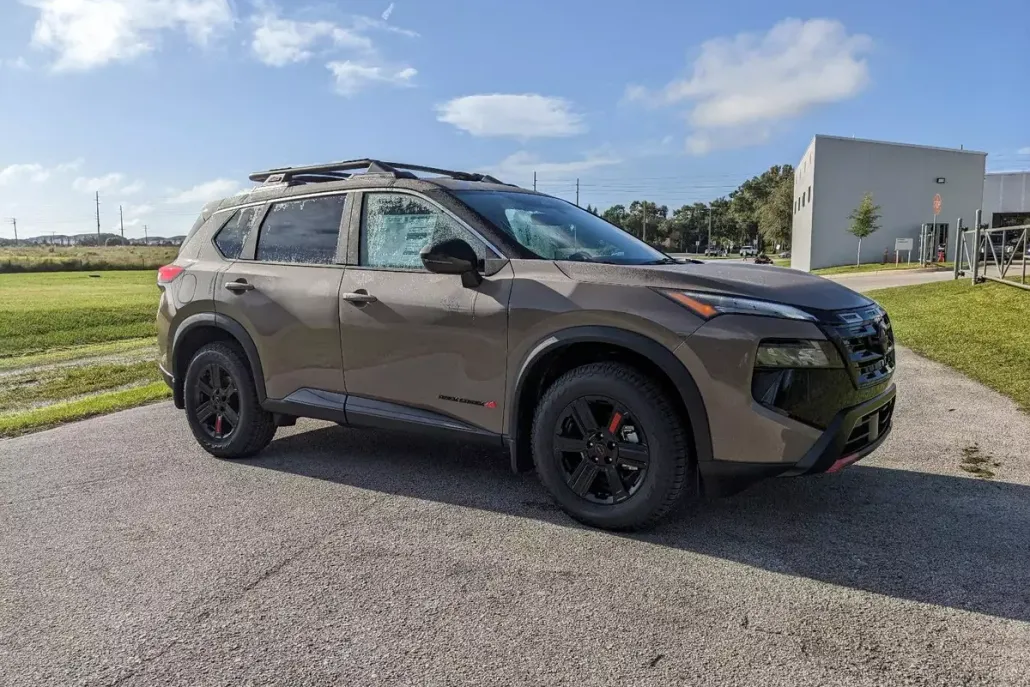 2026 Nissan Rogue AWD photo 1