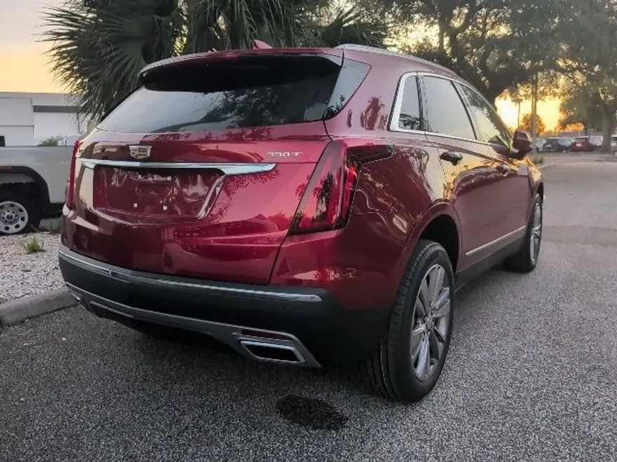 2025 Cadillac XT5 Premium Luxury photo 1