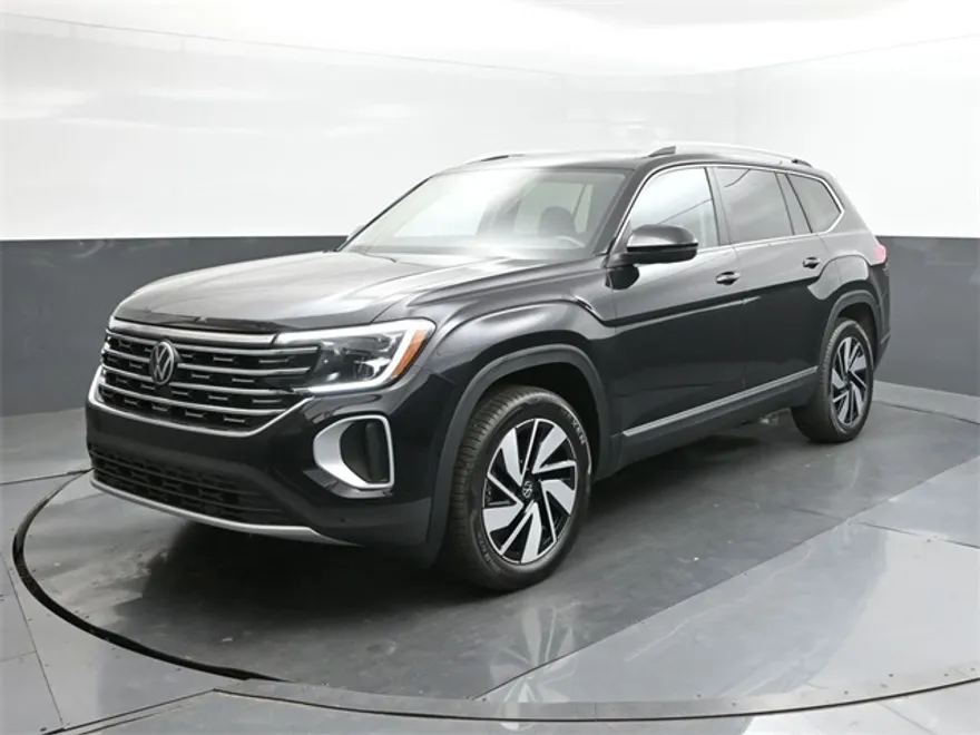 2025 Volkswagen Atlas SEL photo 1