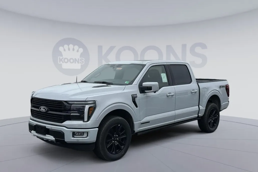 2025 Ford F-150 Platinum photo 1