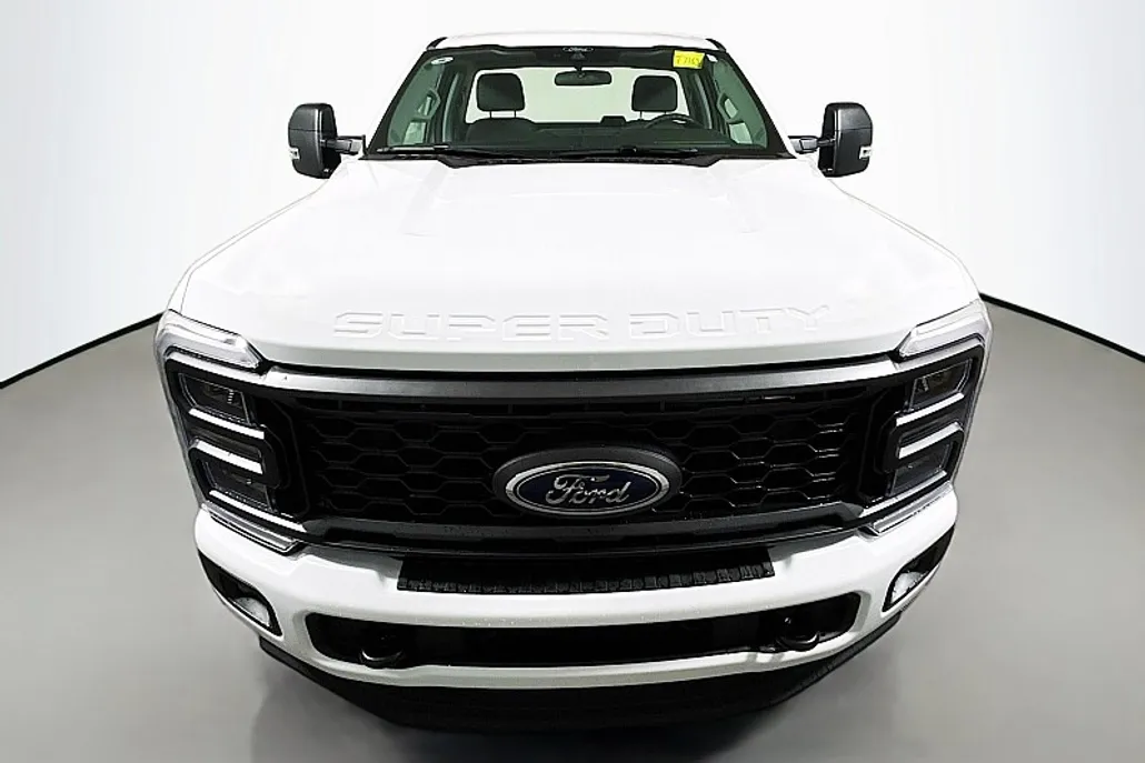 2025 Ford F-350 XL photo 1